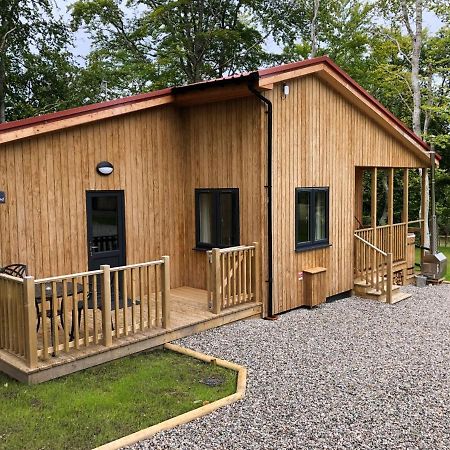 Breckland Lodge 2 With Hot Tub Belladrum Eksteriør bilde