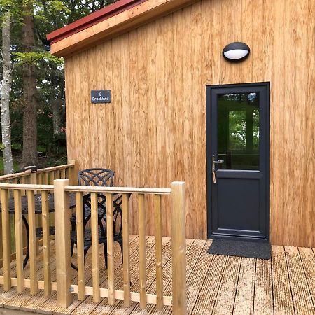 Breckland Lodge 2 With Hot Tub Belladrum Eksteriør bilde